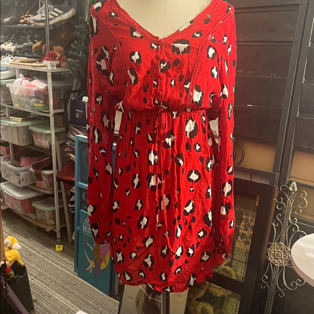 Chelsea & Violet Red and Black Patterned Mini Dress